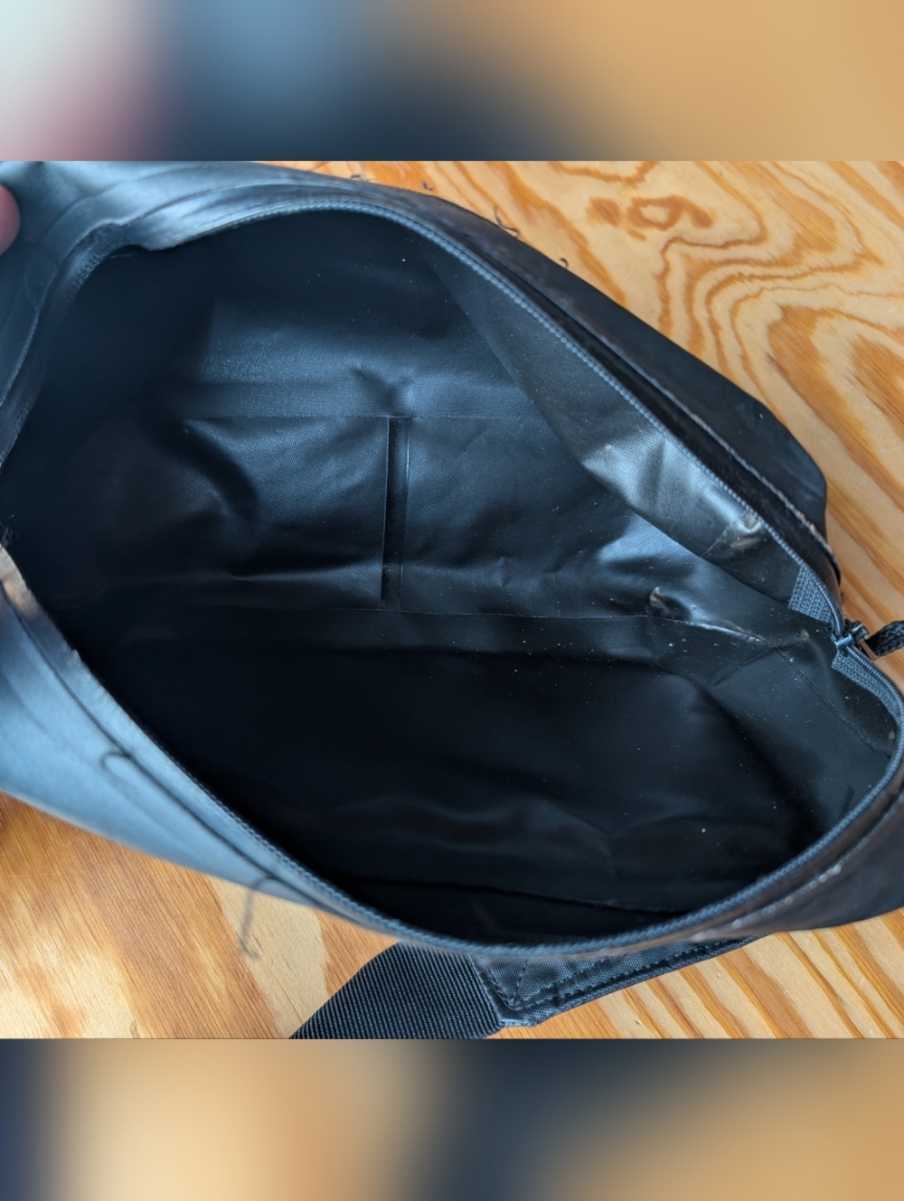 Poler High & Dry Waterproof Rover Fanny Pack Crossbody Bag Black 4l - Picture 4 of 6
